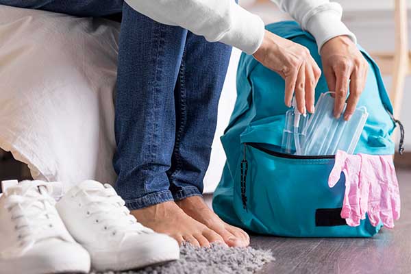 Packing first aid kit 